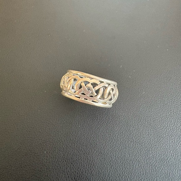 Sterling silver Celtic knot ring size 6 - Picture 5 of 8